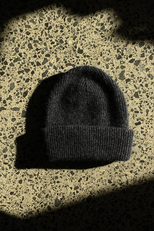 Possum Merino Fine Rib Beanie Charcoal
