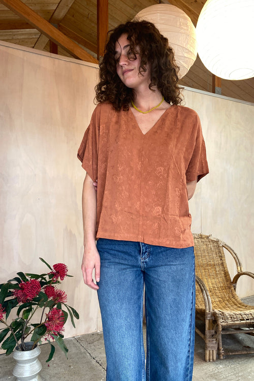 Demi Top Rose Jacquard Clay