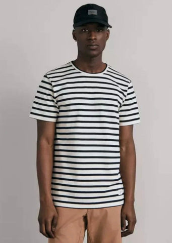 Assembly label Knox Organic Oversized Tee Washed Black