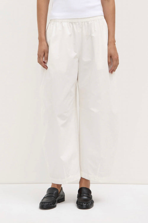 Lola Barrel Pant White