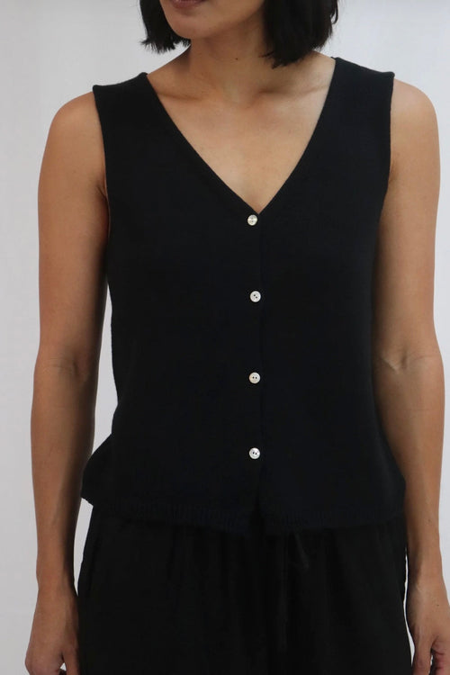 Hazel Vest Black