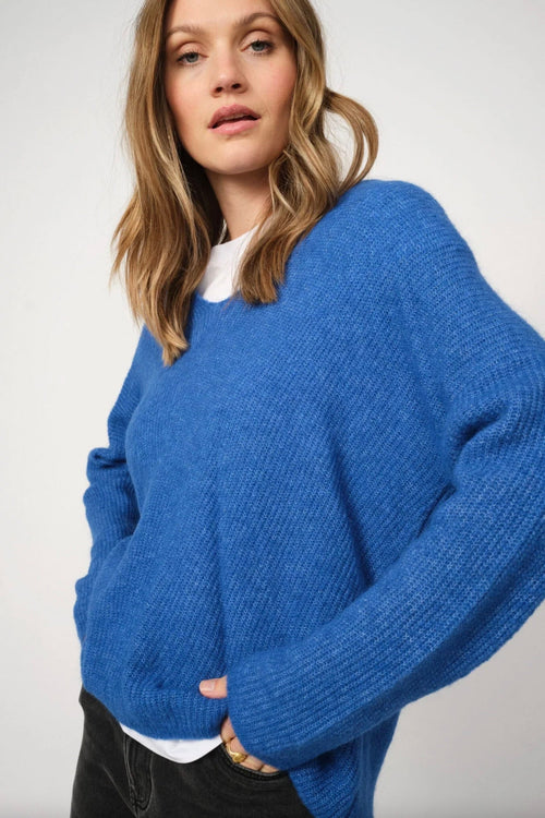 Thora V-Neck Knit Blue Lolite