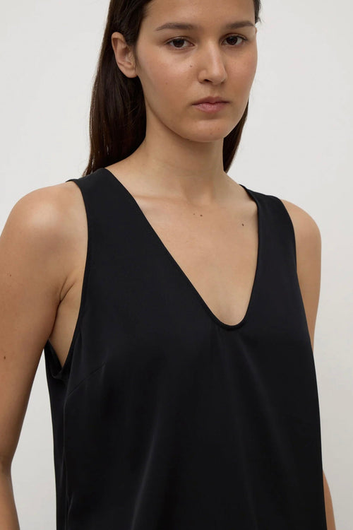 Amaris Slik Tank Black