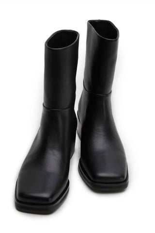 Kyah Suede Slide Black