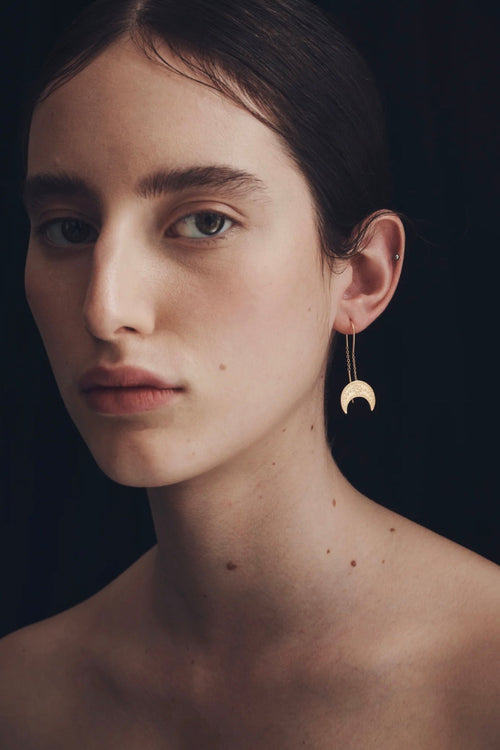 Hanging Moon Earrings Gold