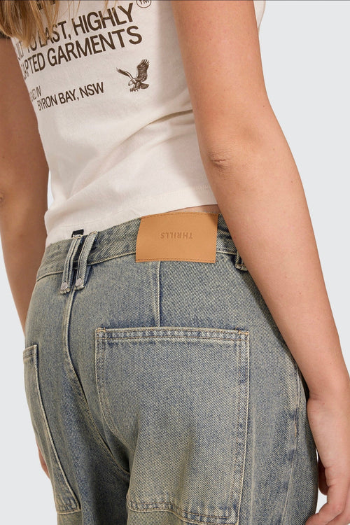 Sloane Low Rise Barrel Jean Granite Green Tint