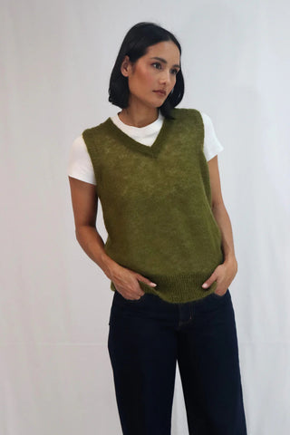 Montana Cardigan Cherry