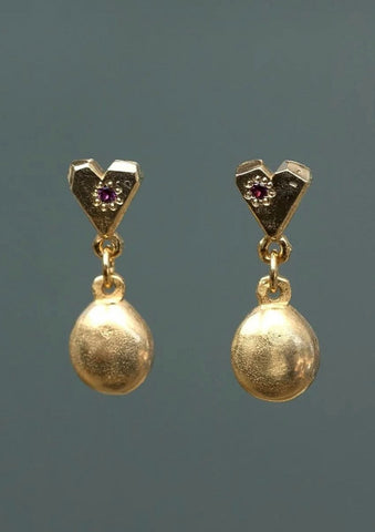 Ngā Kaitiaki Awa Earrings Gold