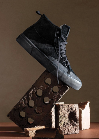 Globe Los Angered II Black Wolverine Montano ATAMIRA online Atamira